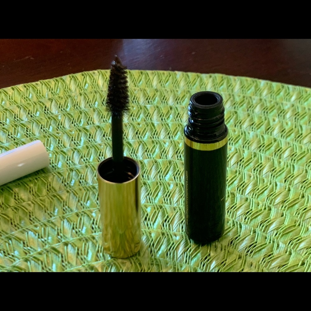 Mellow Tinted Brow Gel